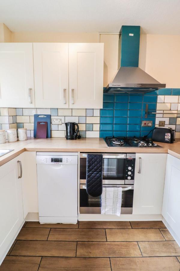 Spacious 1 Bed Flat-Free Parking Hillingdon Dış mekan fotoğraf