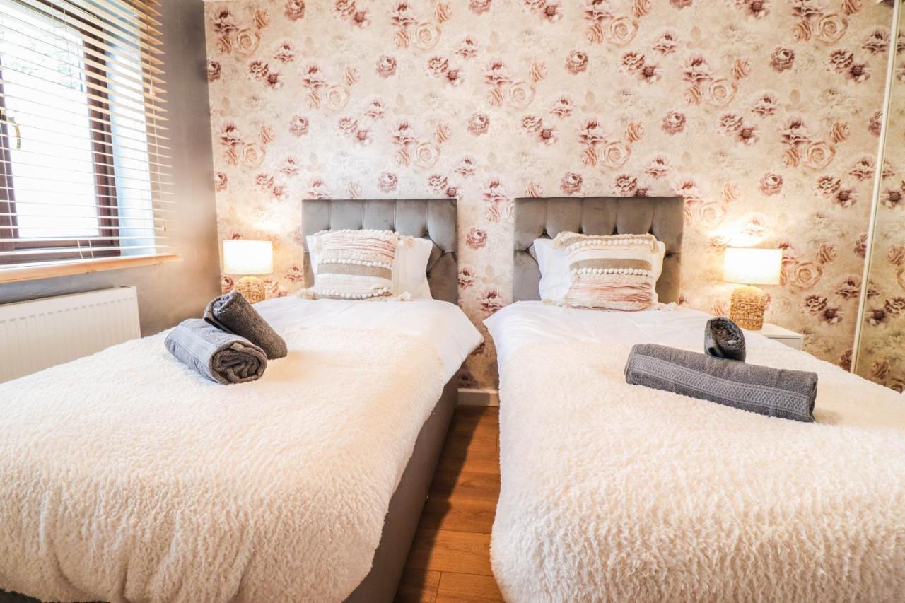 Spacious 1 Bed Flat-Free Parking Hillingdon Dış mekan fotoğraf