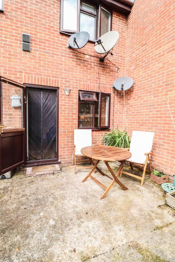 Spacious 1 Bed Flat-Free Parking Hillingdon Dış mekan fotoğraf