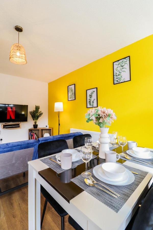 Spacious 1 Bed Flat-Free Parking Hillingdon Dış mekan fotoğraf