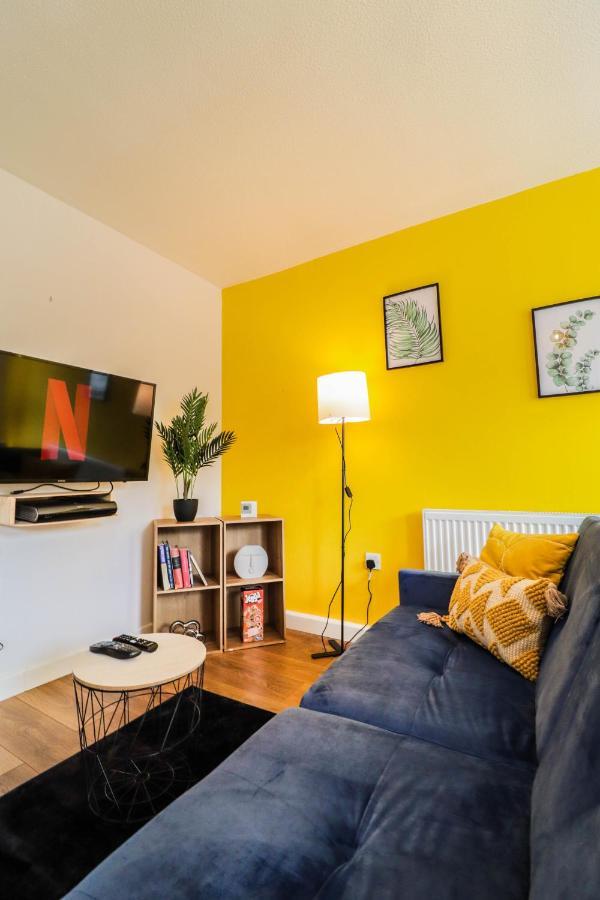 Spacious 1 Bed Flat-Free Parking Hillingdon Dış mekan fotoğraf
